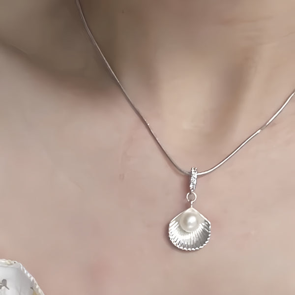 Shell Pearl Necklace