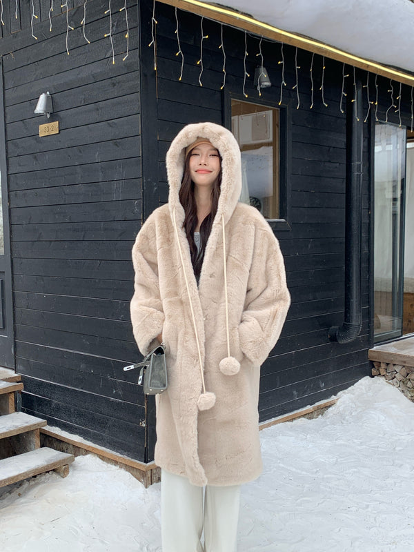 糖霜 / Hooded Plush Coat