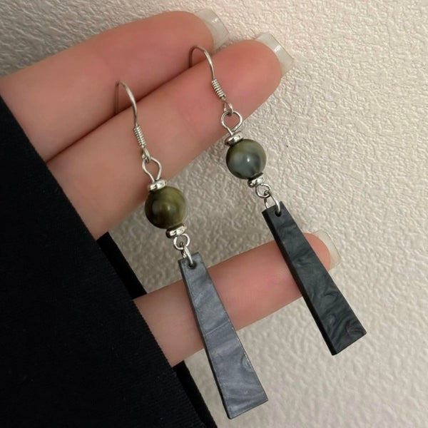 墨绿珠贝母耳钉 / Dark Green Pearl Stud Earrings