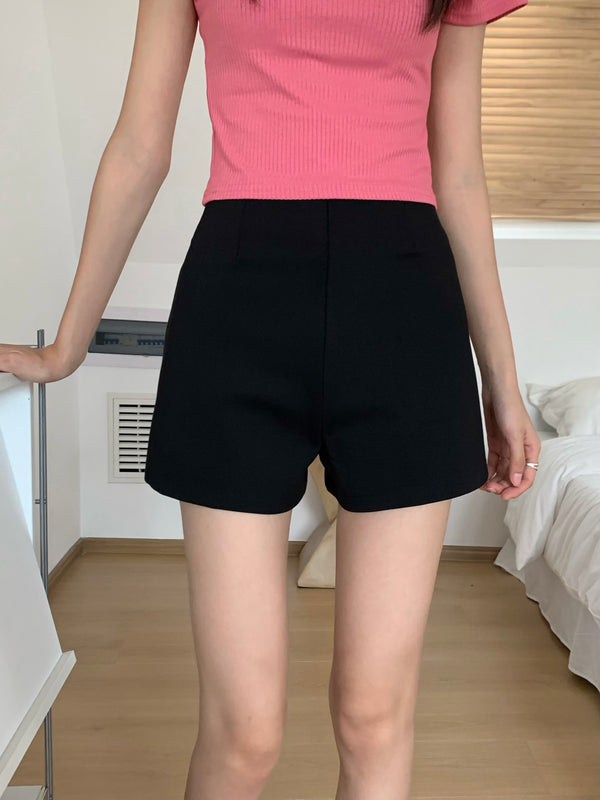 简黑 / Black Fitted Shorts